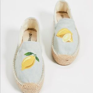 Soludos blue linen shoes with lemon embroidery, size 8